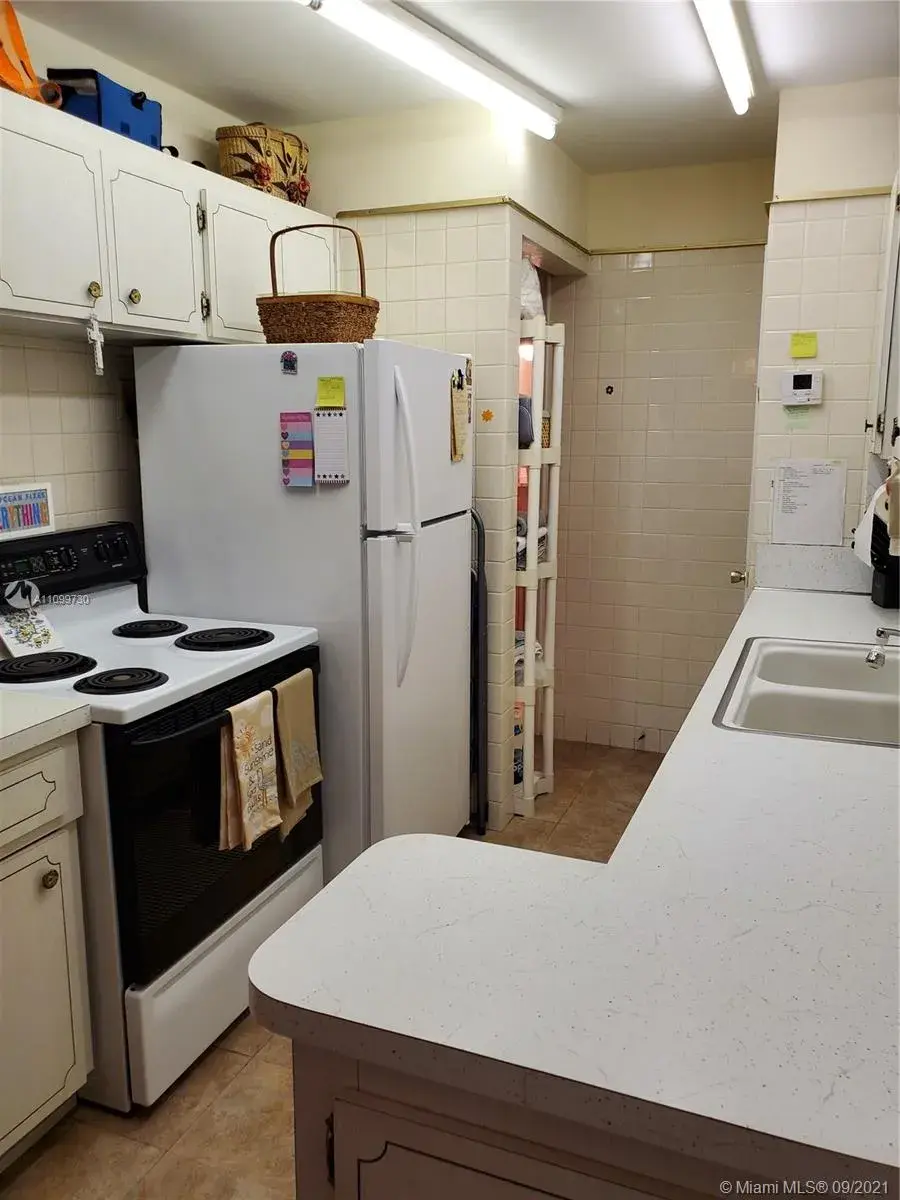 1 bedroom 1 bath Residential for sale at 2312 Van Buren St # 7, Hollywood FL 33020
