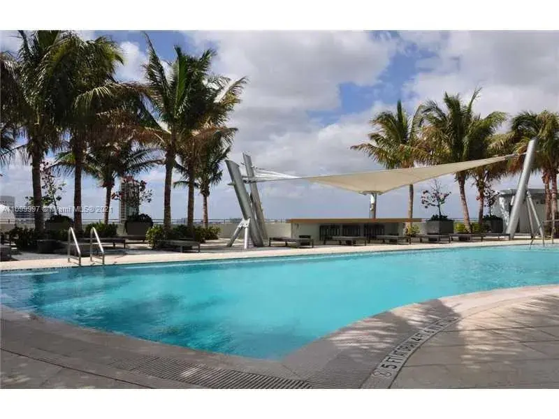 900 Biscayne Blvd # 4002, Miami FL 33132