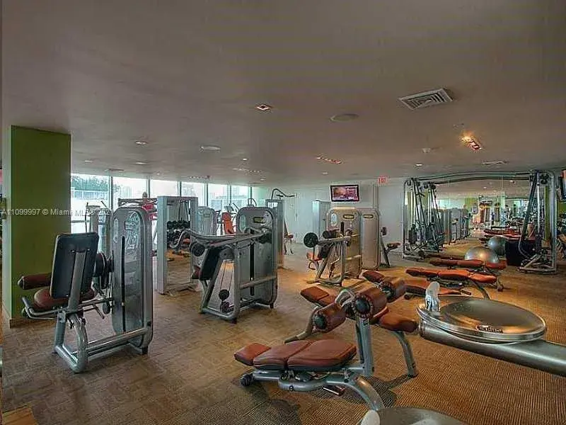 900 Biscayne Blvd # 4002, Miami FL 33132