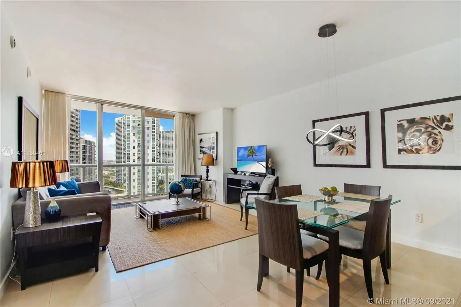 1 bedroom 1 bath Residential for sale at 485 Brickell Ave # 2107, Miami FL 33131