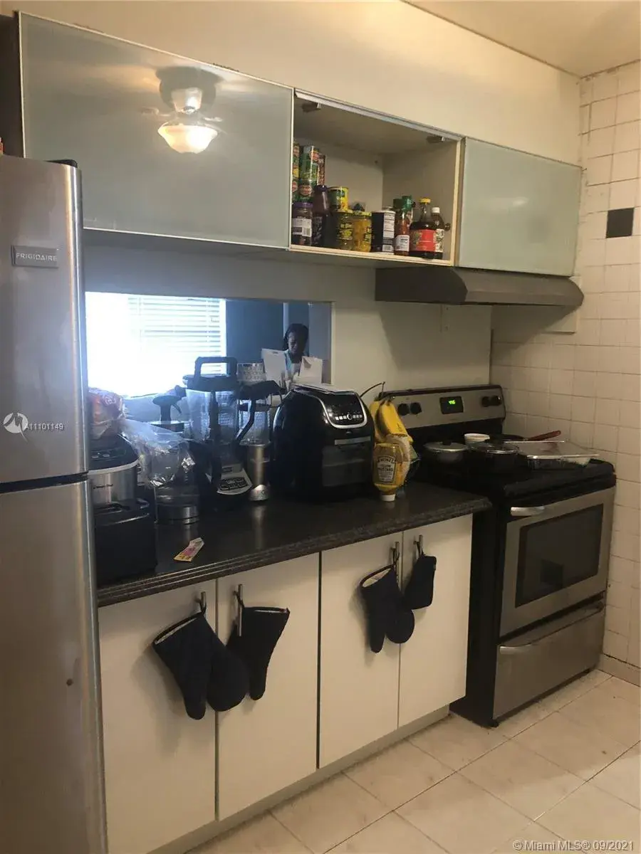 3 bedroom 1 bath Residential Lease for rent at 2960 NW 160th St, Miami Gardens FL 33054