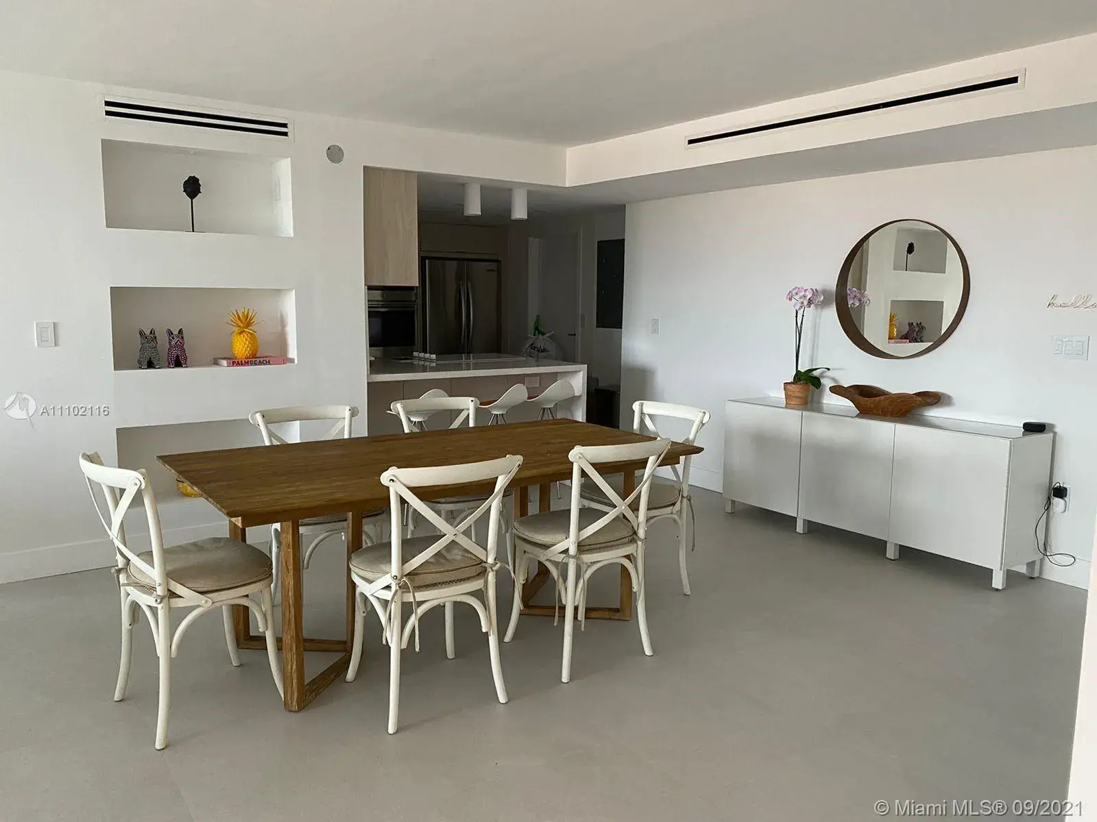 2 bedroom 2 bath for rent at 210 Sea View Dr # 511, Key Biscayne FL 33149