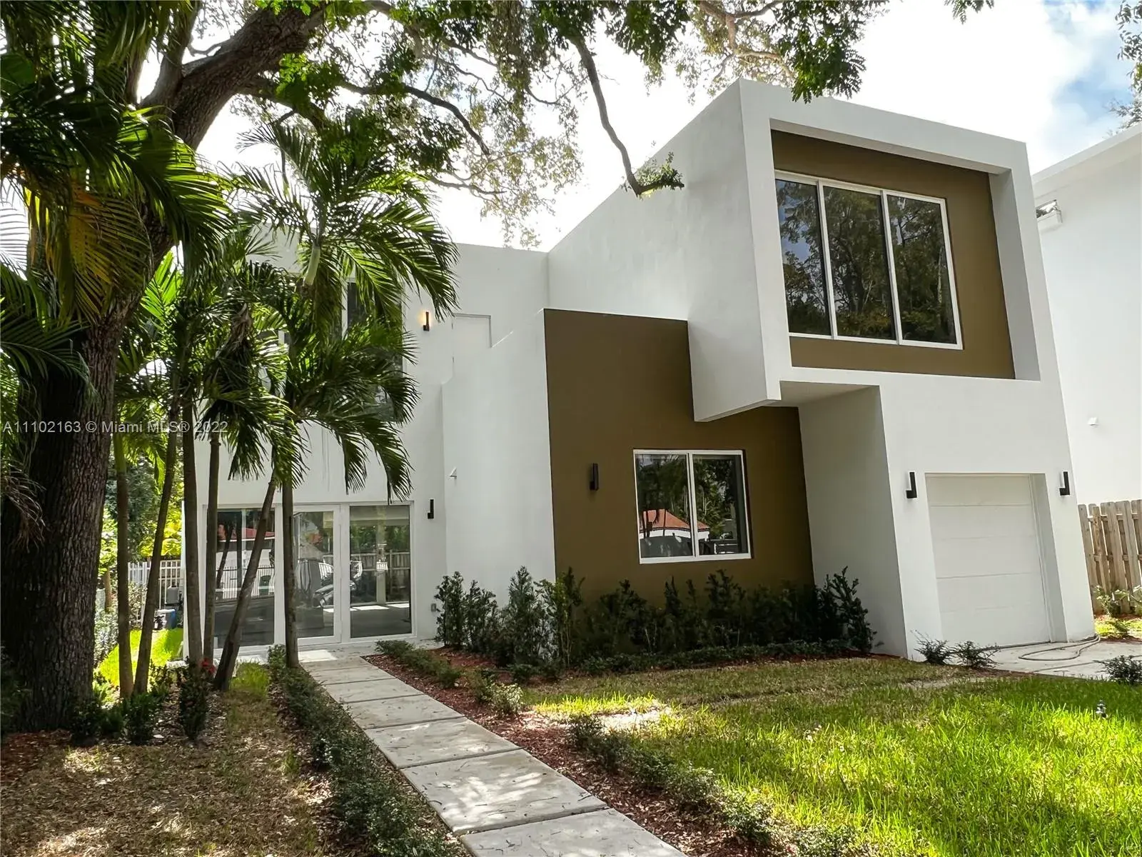 5 bedroom 4 bath Residential for sale at 1816 SW 23rd St, Miami FL 33145