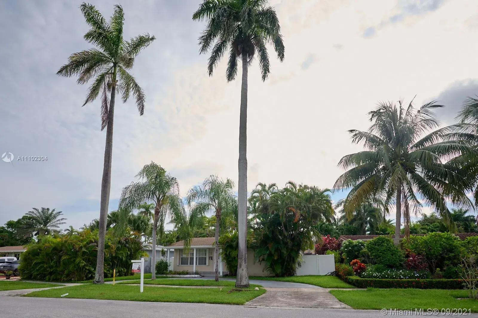 1011 N 14th Ave, Hollywood FL 33020