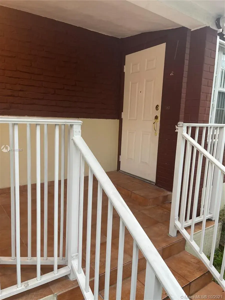 4330 SW 2nd St, Miami FL 33134