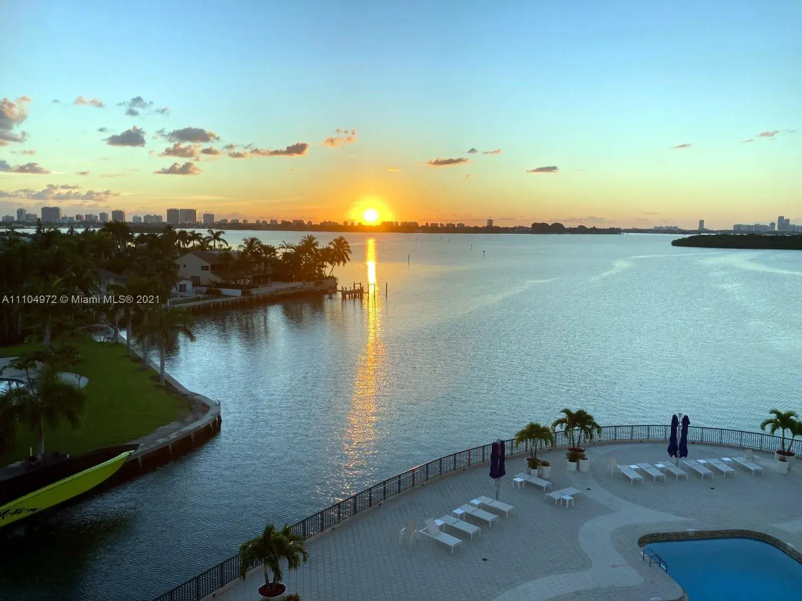 2 bedroom 3 bath Residential for sale at 1800 NE 114th St # 703, Miami FL 33181