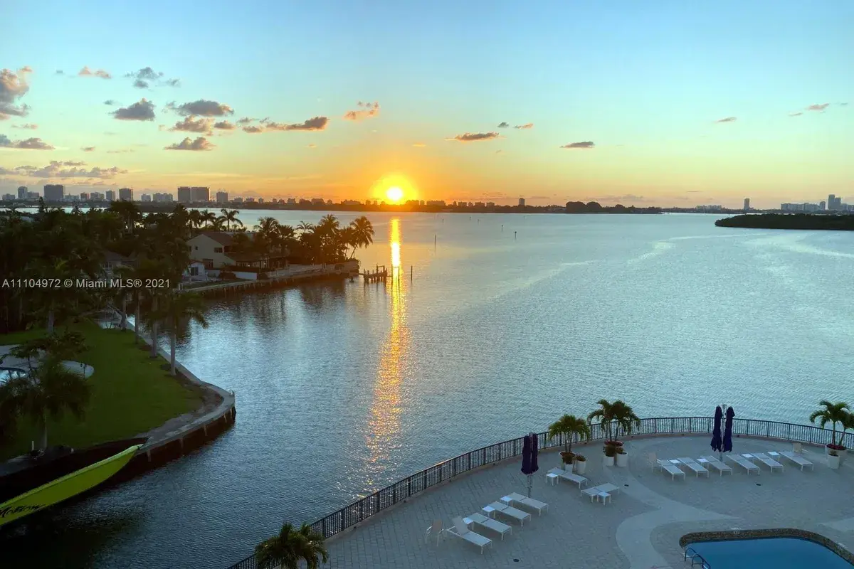 1800 NE 114th St # 703, Miami FL 33181