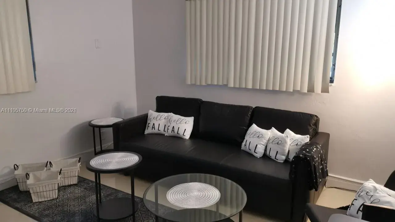 729 NE 6th St # 3, Hallandale Beach FL 33009
