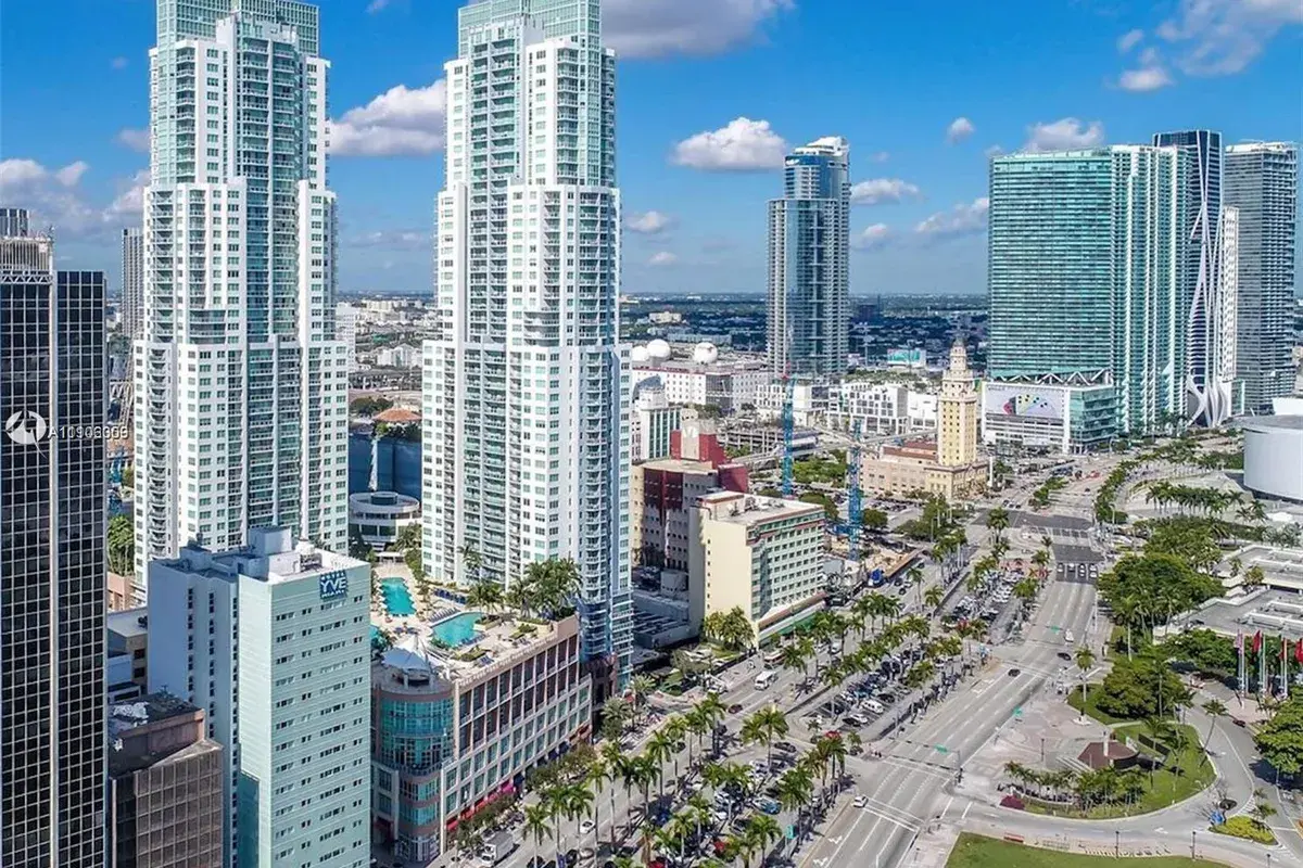 253 NE 2nd St # 618, Miami FL 33132