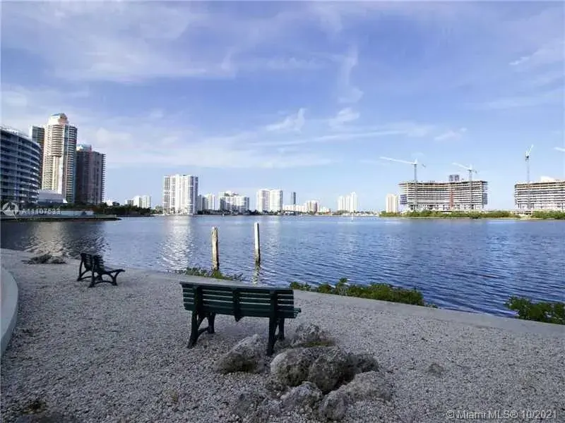 3225 NE 184th St # 10103, Aventura FL 33160