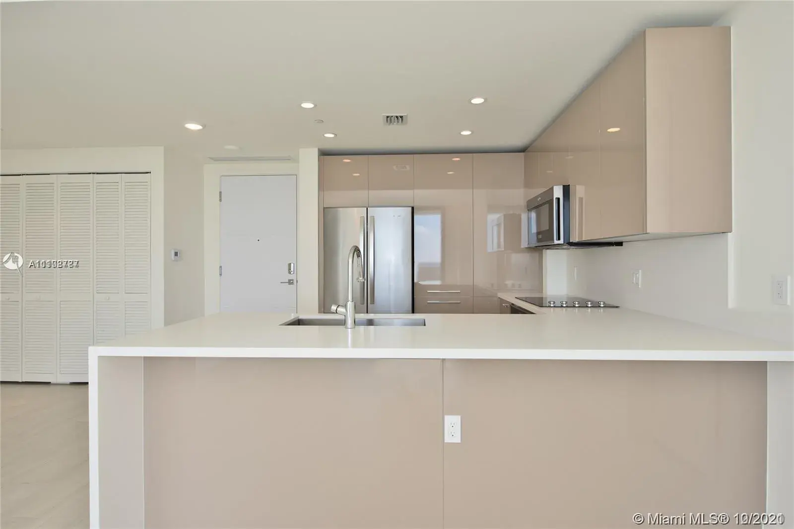 2000 Metropica Way # 1906, Sunrise FL 33323