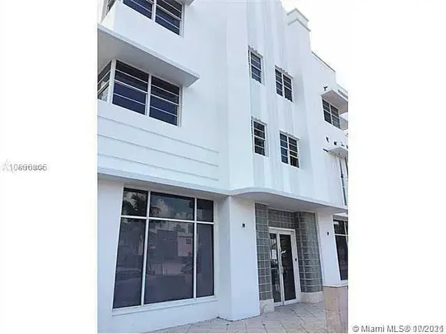 1 bedroom 1 bath Residential for sale at 335 Ocean Dr # 306, Miami Beach FL 33139