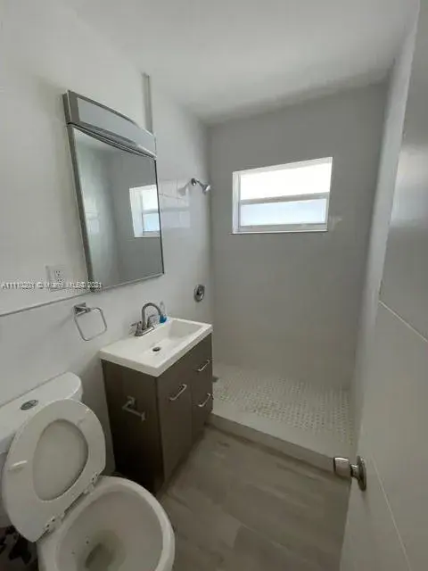 2048 NE 168th St, North Miami Beach FL 33162