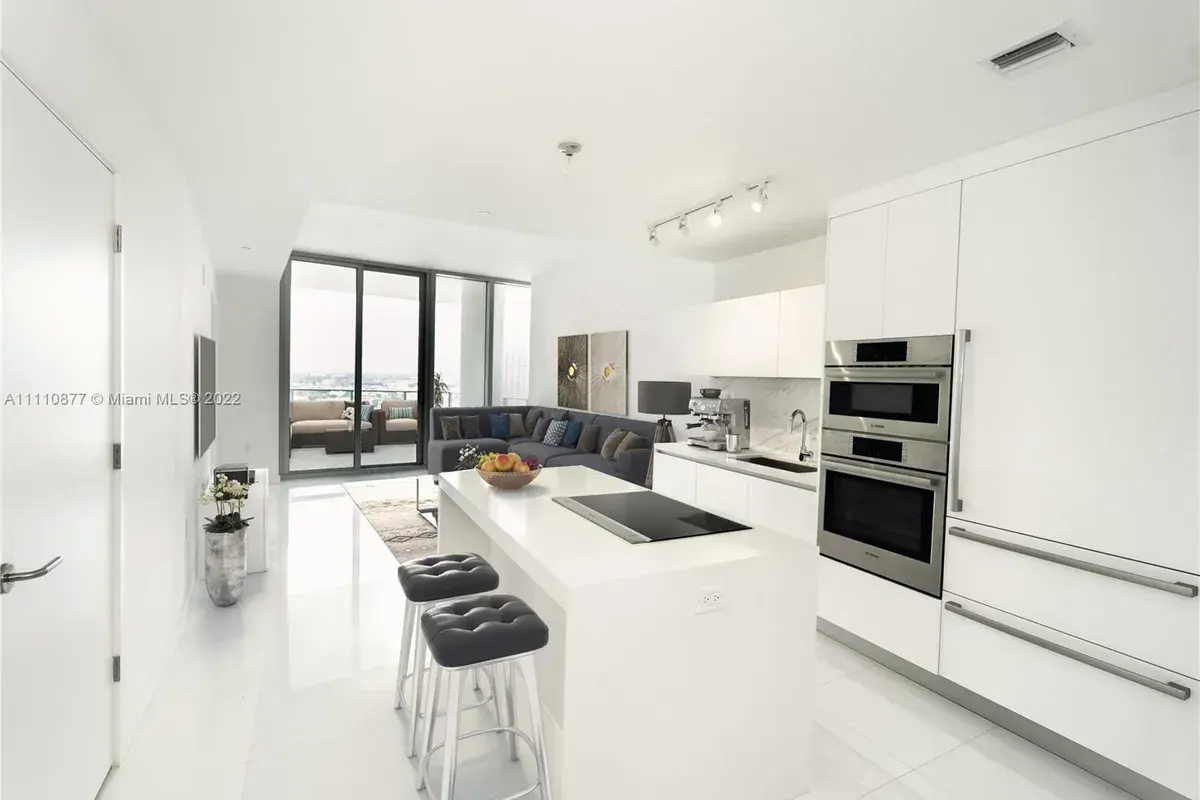 851 NE 1st Ave # 2200, Miami FL 33132