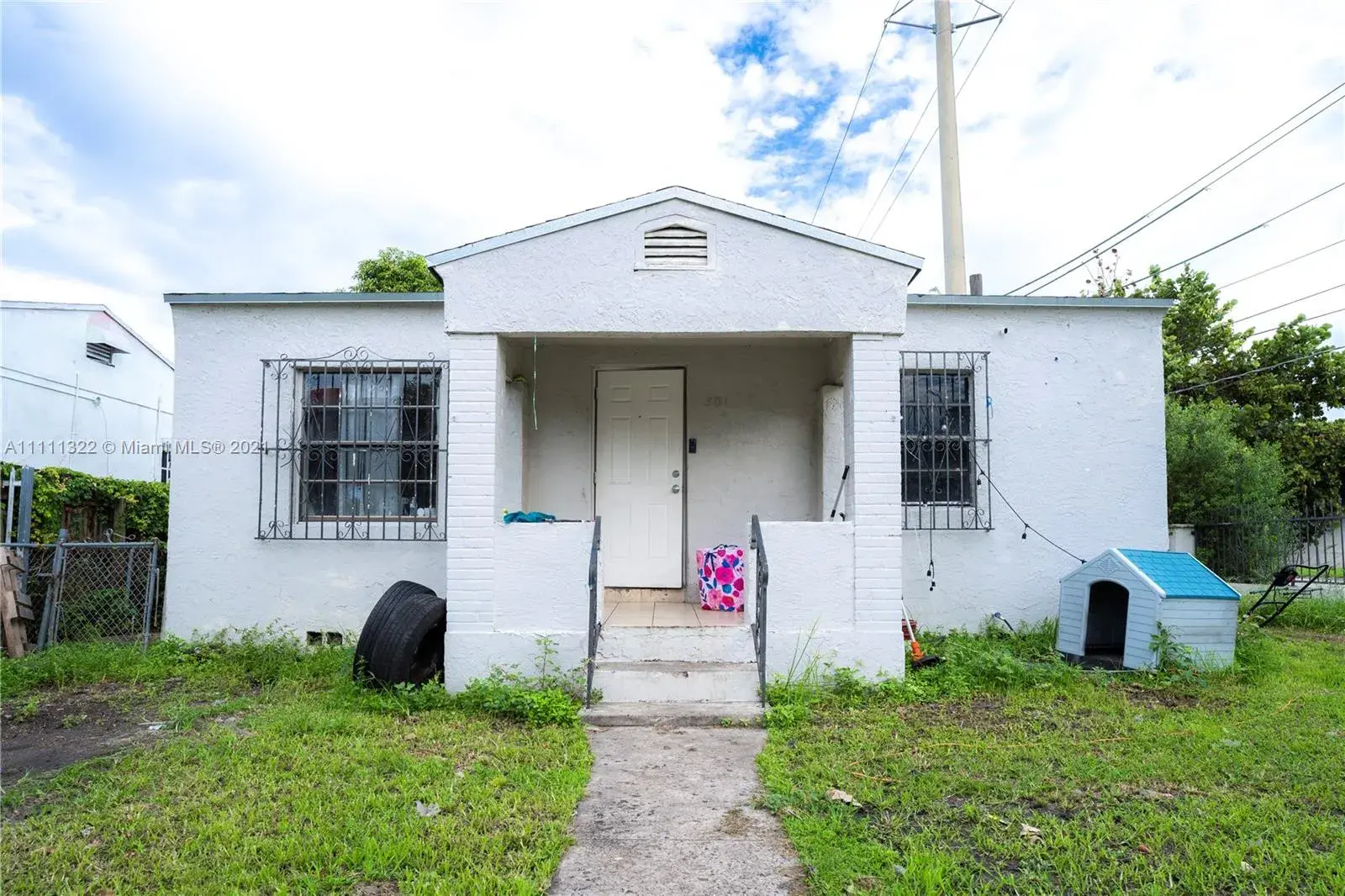 2 bedroom 1 bath Residential Lease for rent at 301 NW 37th St, Miami FL 33127