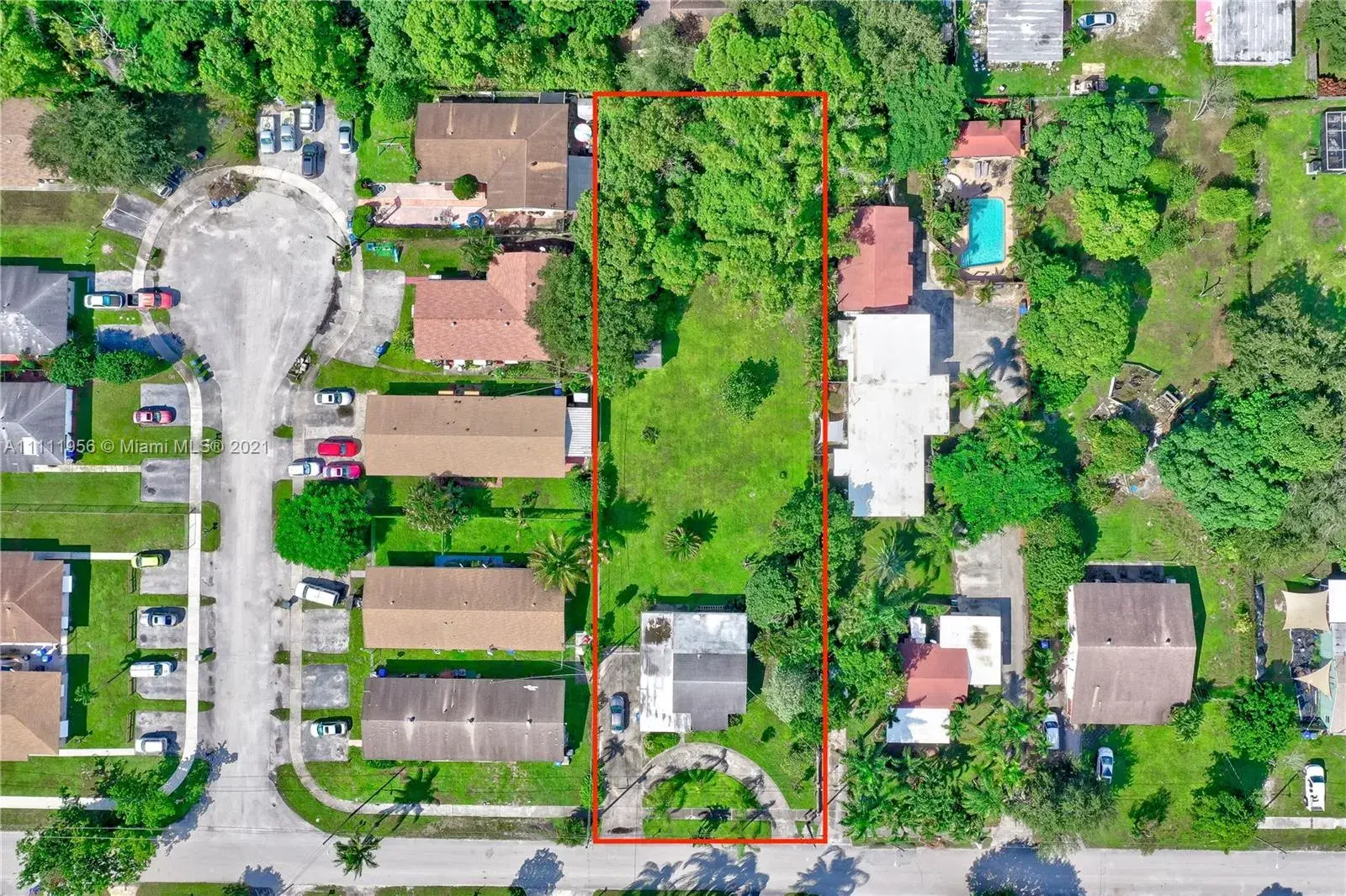 4 bedroom 1 bath for sale at 5709 Mckinley St, Hollywood FL 33021