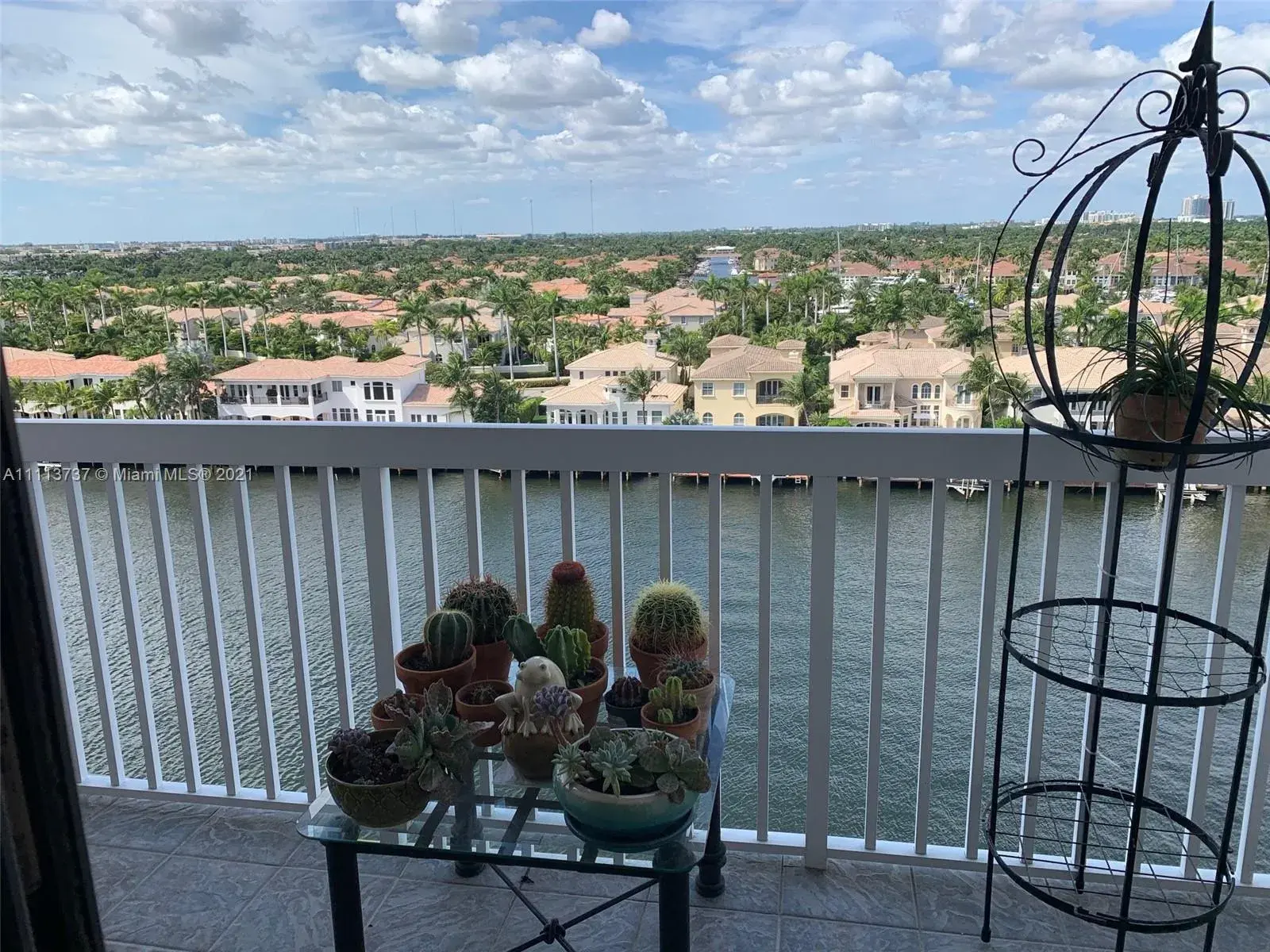 2 bedroom 2 bath Residential Lease for rent at 1500 S Ocean Dr # 10E, Hollywood FL 33019