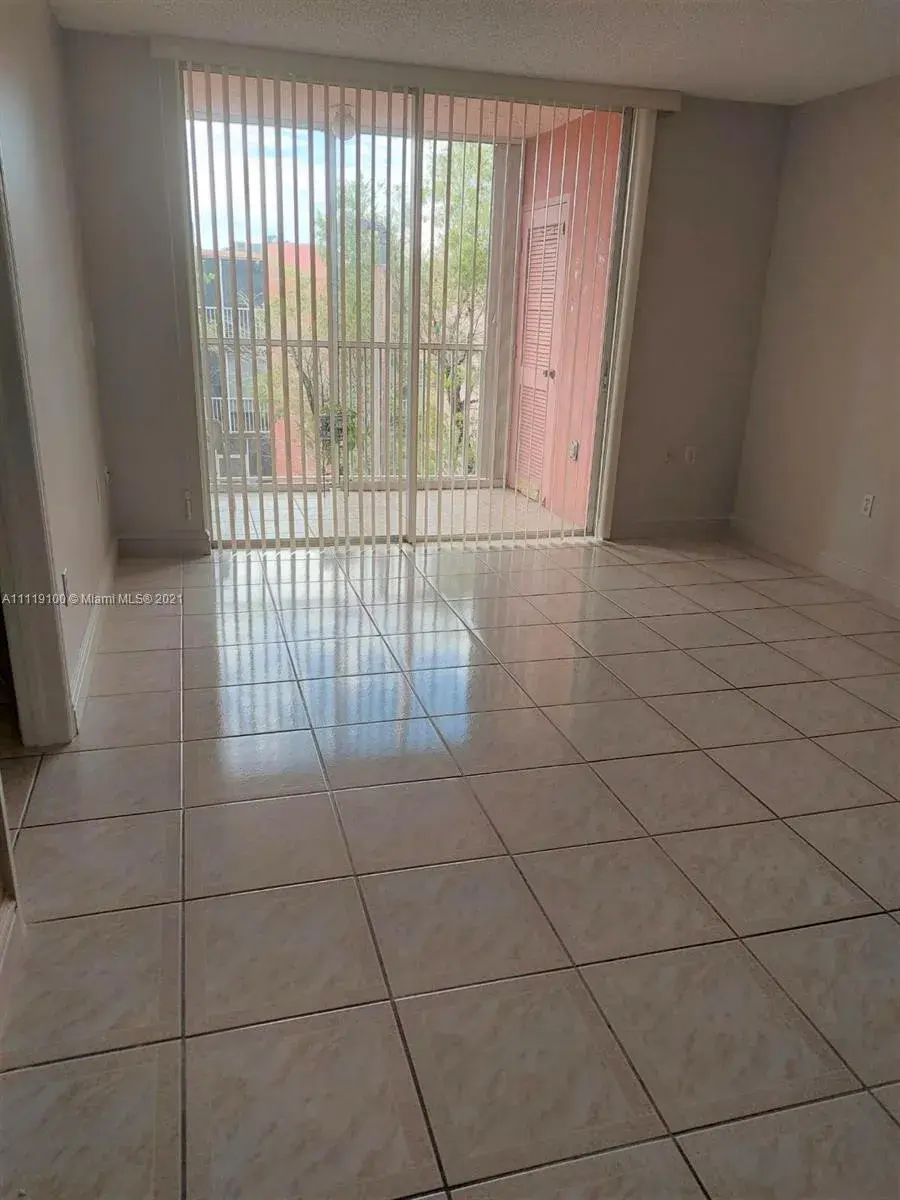 2 bedroom 2 bath Residential for sale at 19741 SW 114th Ave # 13, Miami FL 33157
