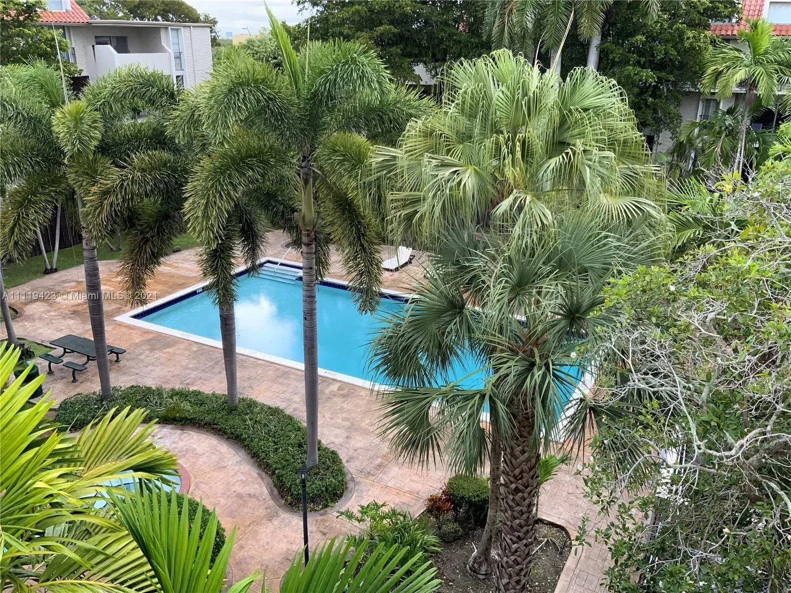 2 bedroom 2 bath Residential for sale at 6900 N Kendall Dr # A408, Pinecrest FL 33156