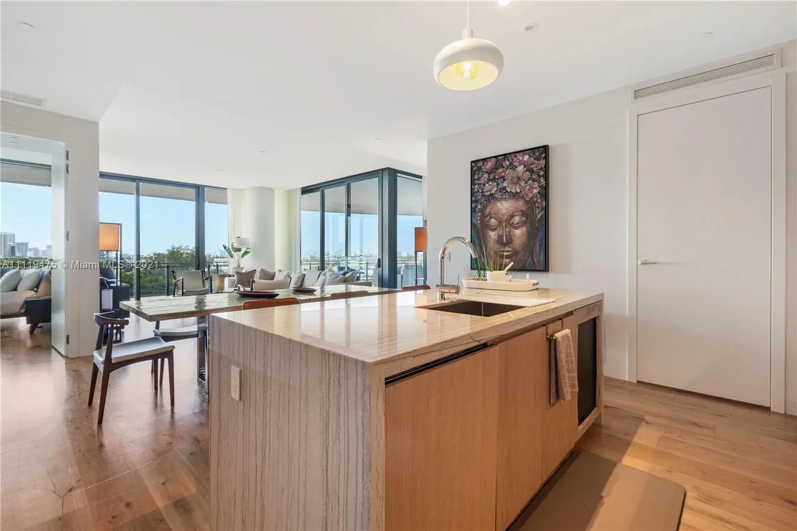 8701 Collins Ave # 606, Miami Beach FL 33154