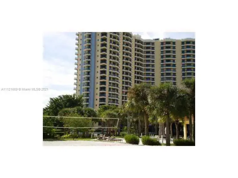 2 bedroom 2 bath Residential for sale at 3300 NE 191st St # 416, Aventura FL 33180