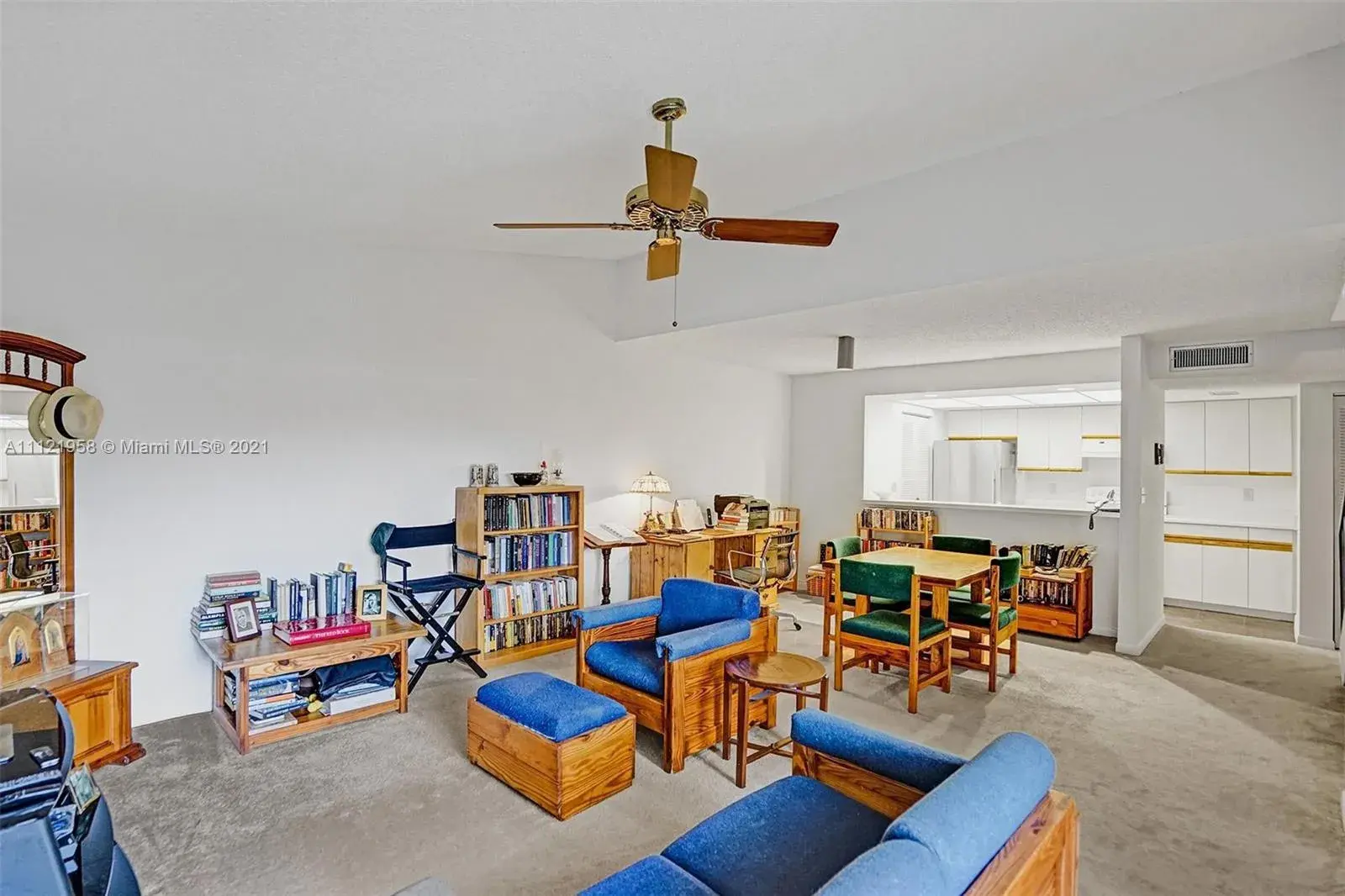 1207 NW 123rd Ave, Pembroke Pines FL 33026
