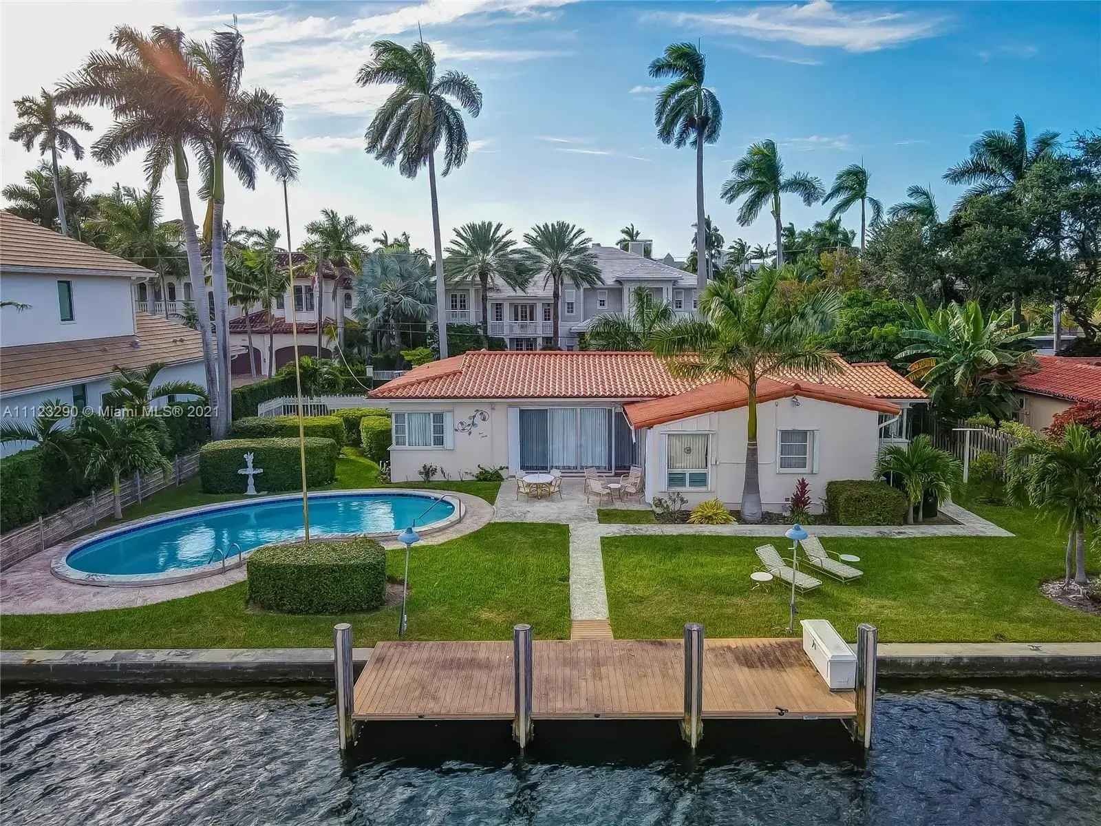 5 bedroom 5 bath Residential for sale at 430 Royal Plaza Dr, Fort Lauderdale FL 33301