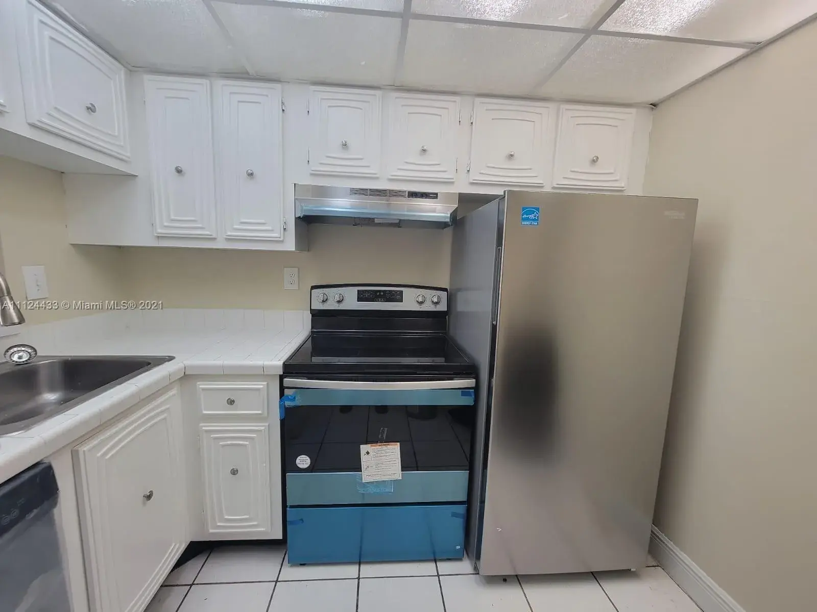494 NW 165th St Rd # C404, Miami FL 33169