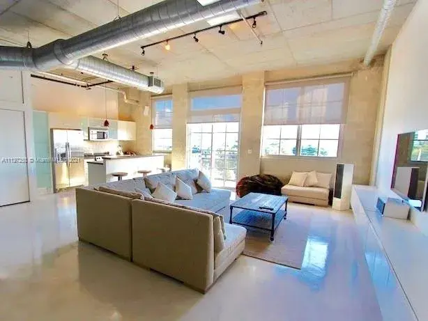 1 bedroom 1 bath Residential Lease for rent at 410 NW 1st Ave # 504, Fort Lauderdale FL 33301