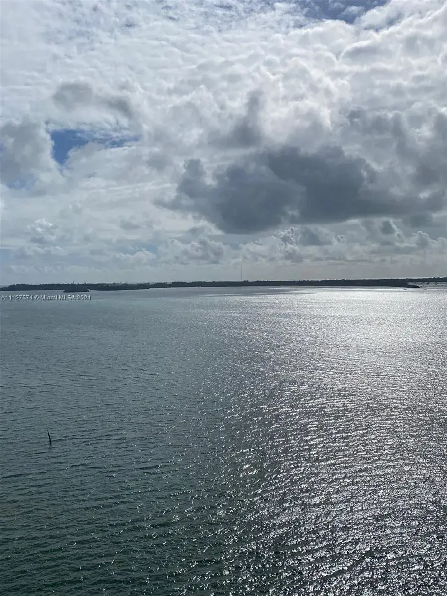 1 bedroom 1 bath Residential for sale at 770 Claughton Island Dr # 1510, Miami FL 33131