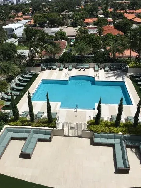 2 bedroom 2 bath Residential for sale at 3000 Coral Way # 808, Miami FL 33145