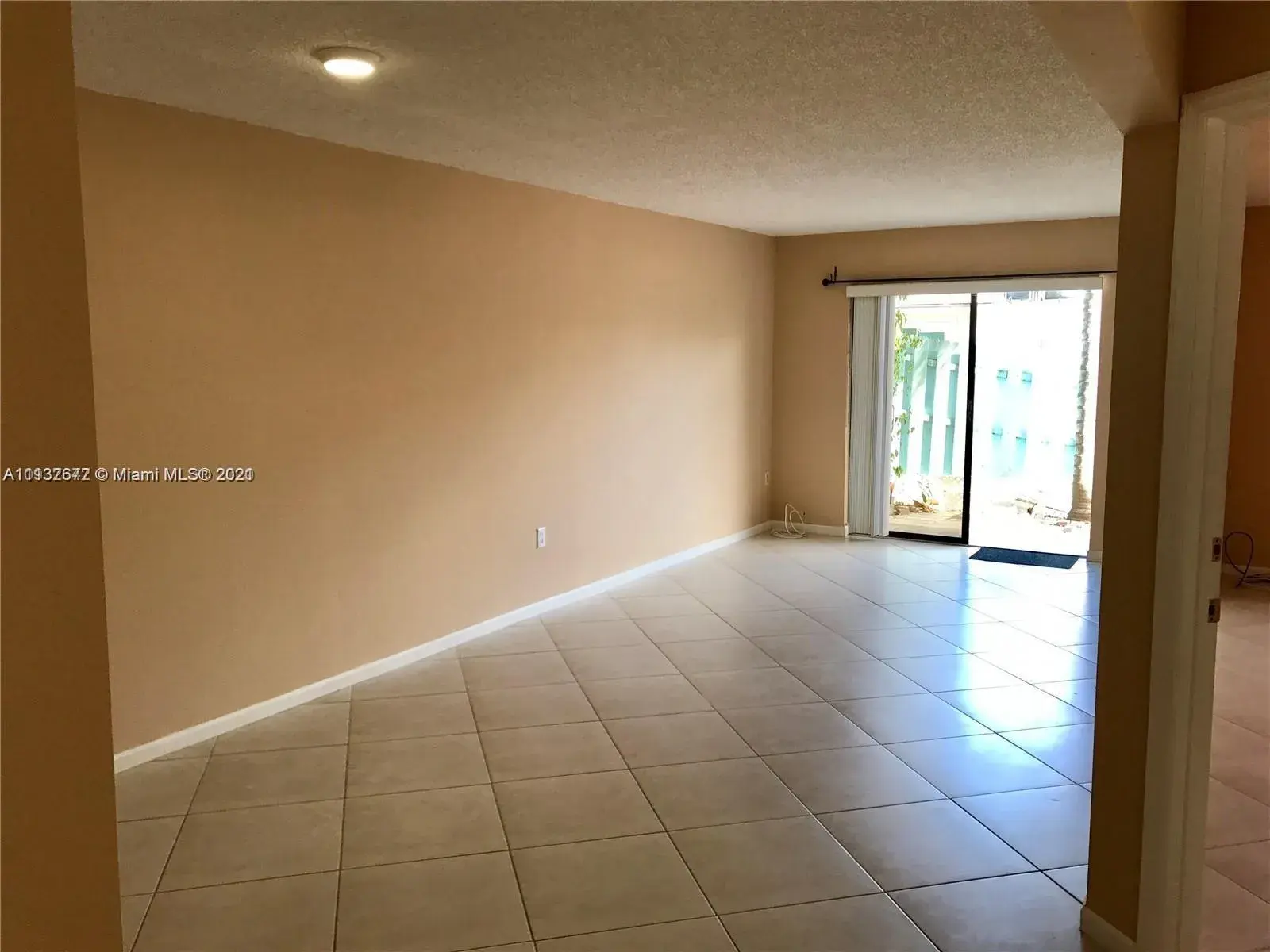 2514 Taylor St # 5, Hollywood FL 33020