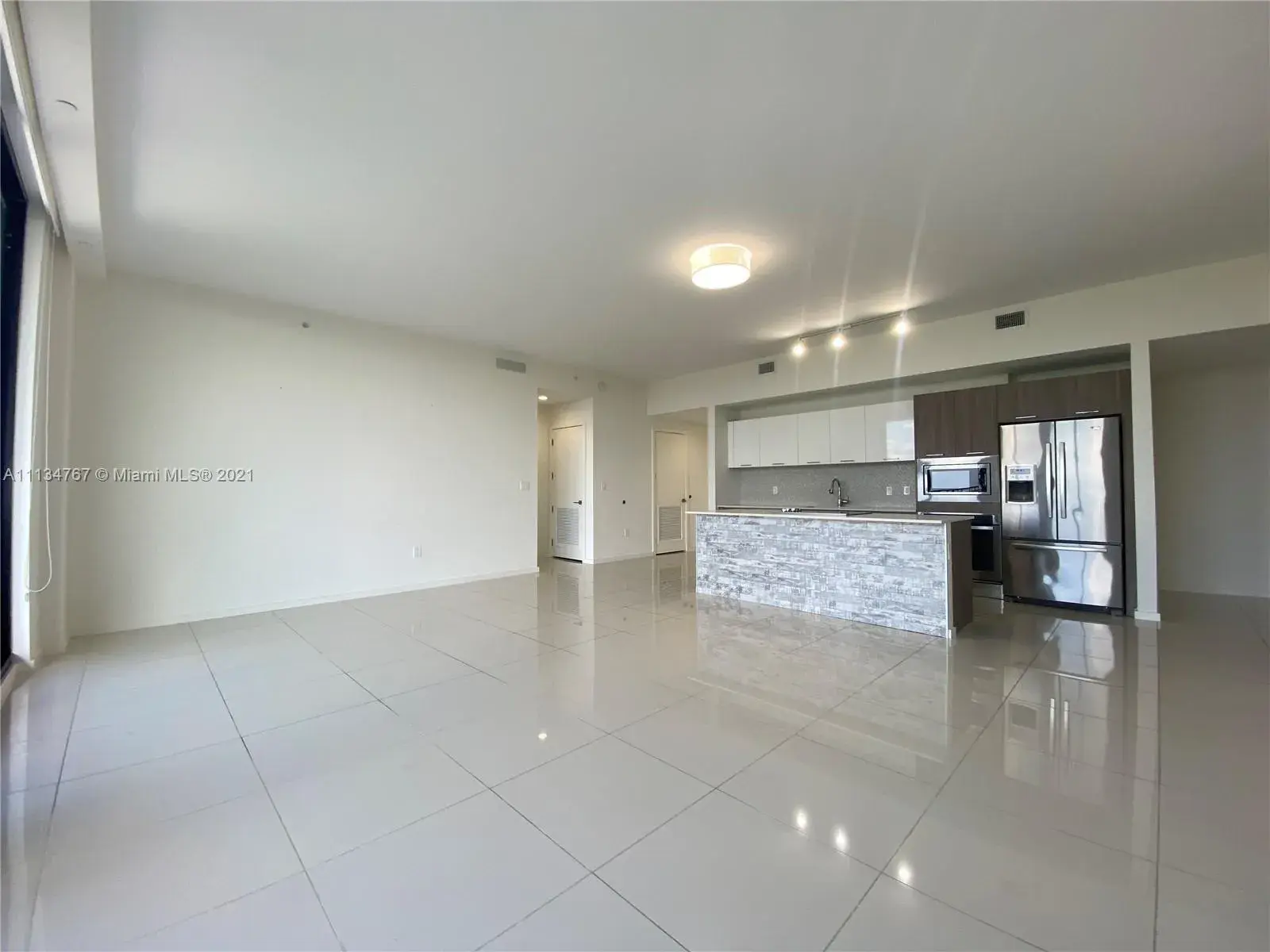 5252 NW 85th Ave, Doral FL 33178