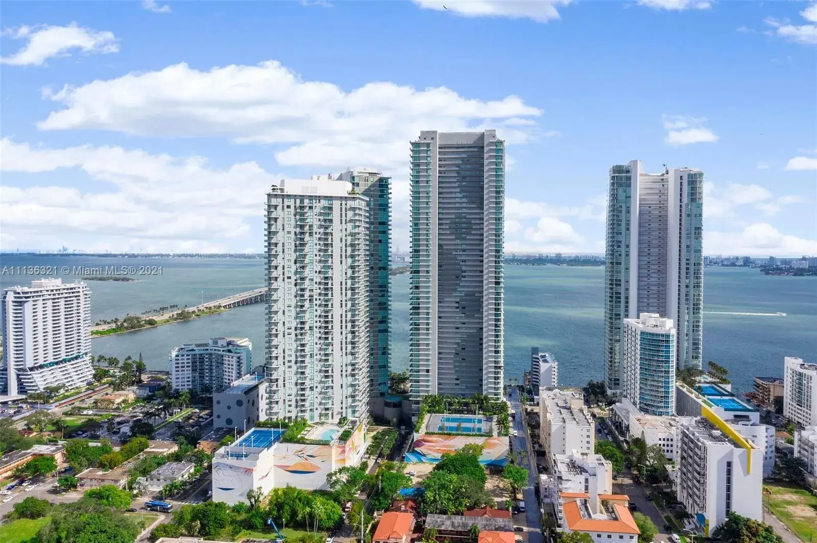1 bedroom 2 bath Residential for sale at 480 NE 31st St # 2102, Miami FL 33137