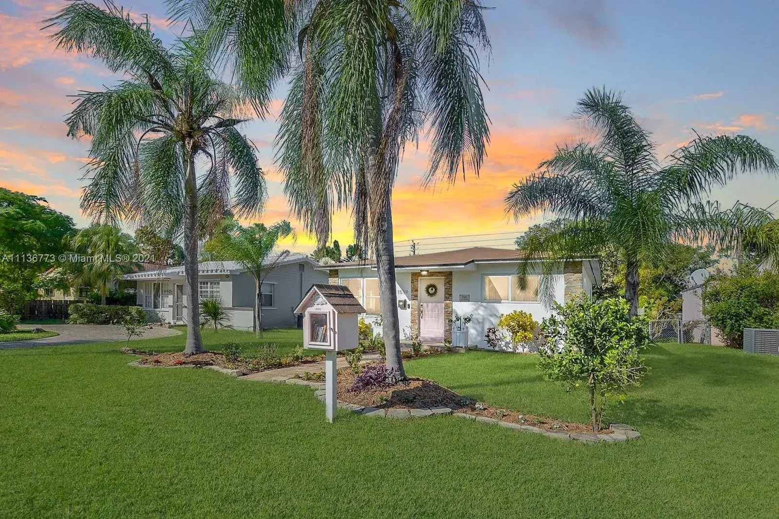 2 bedroom 1 bath Residential for sale at 1539 Funston St, Hollywood FL 33020