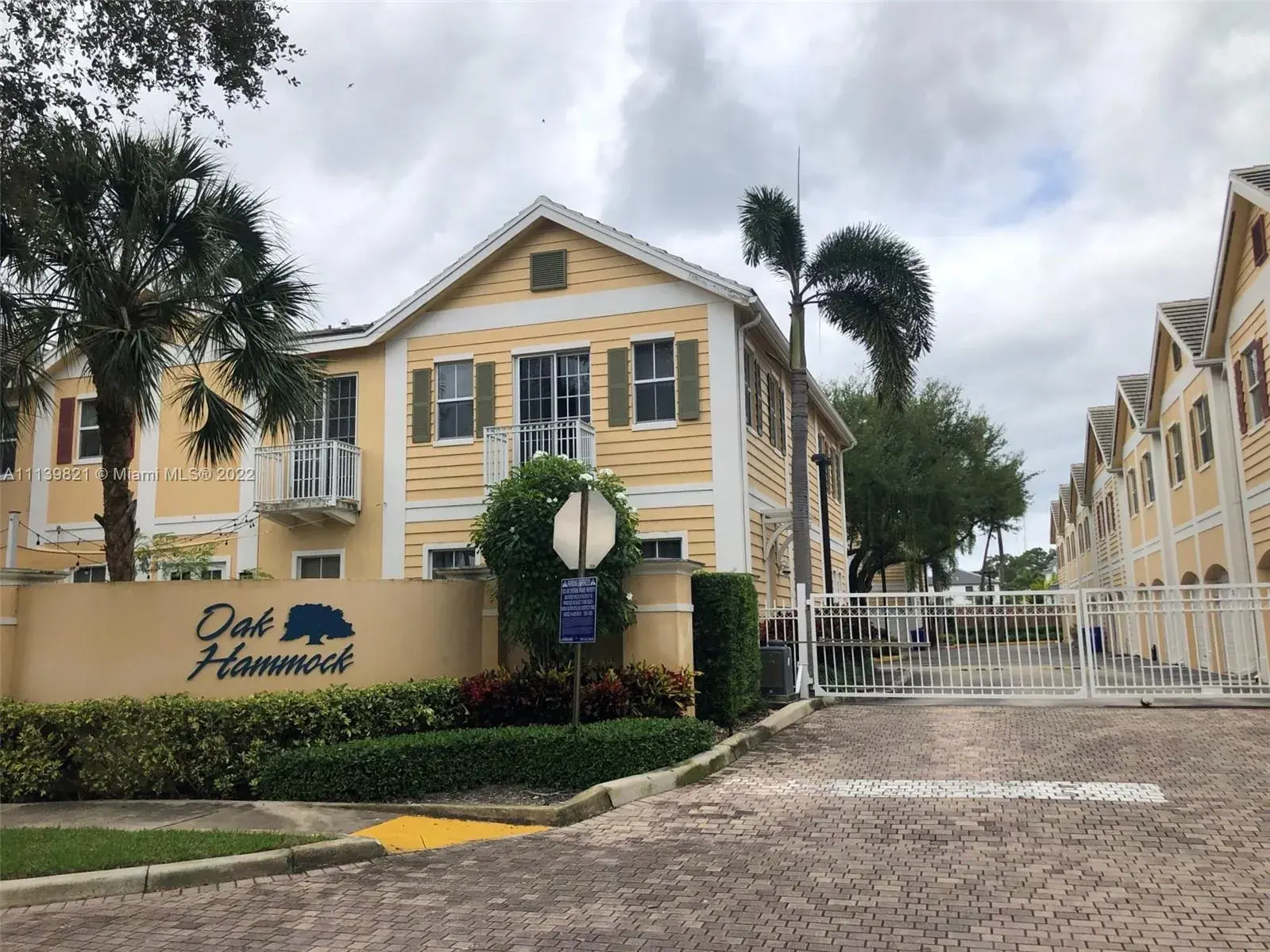 3 bedroom 2 bath Residential for sale at 511 SW 18th Ave # 6, Fort Lauderdale FL 33312