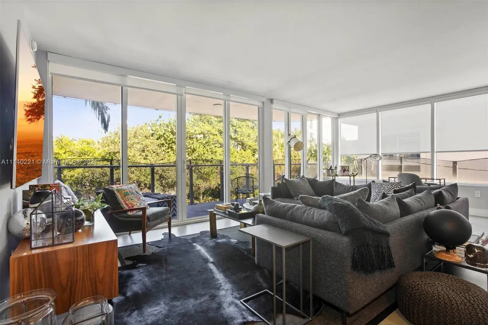 2155 Washington Ct # 210, Miami Beach FL 33139