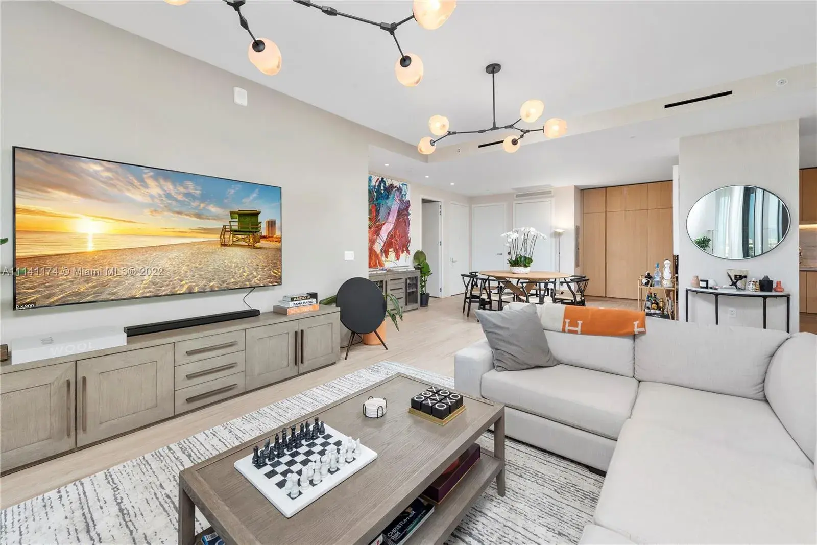 8701 Collins Ave # 805, Miami Beach FL 33154