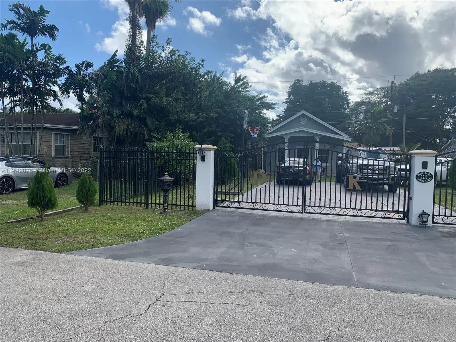 2 bedroom 1 bath Residential for sale at 2218 Harding St, Hollywood FL 33020