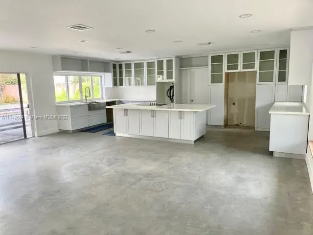 116 W 1st Ct, Miami Beach FL 33139