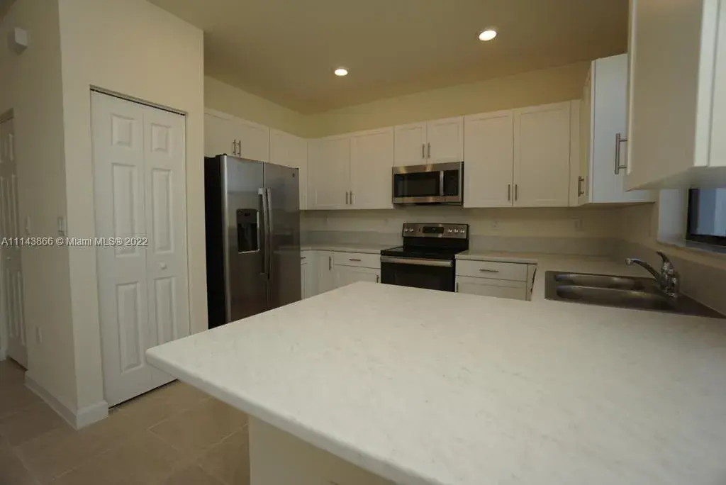 11011 W 33rd Ln, Miami Lakes FL 33018