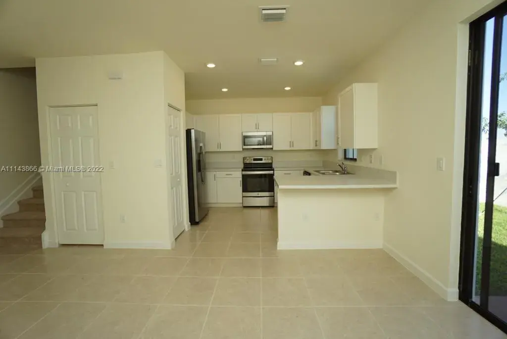 11011 W 33rd Ln, Miami Lakes FL 33018
