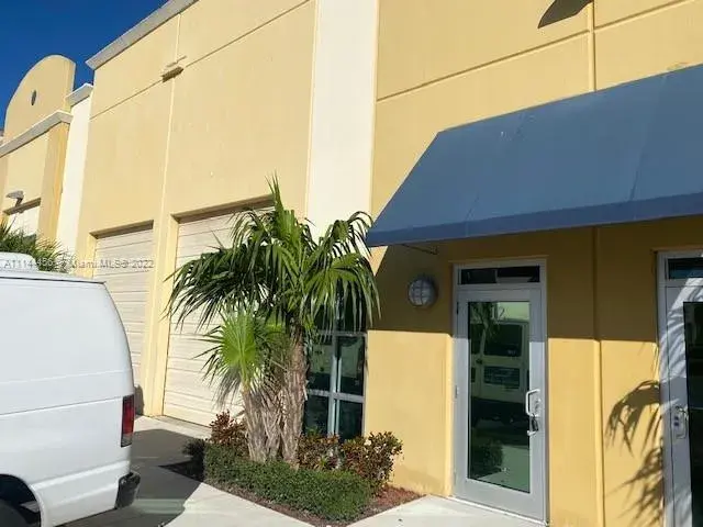 10384 W State Road 84 # 12, Davie FL 33324