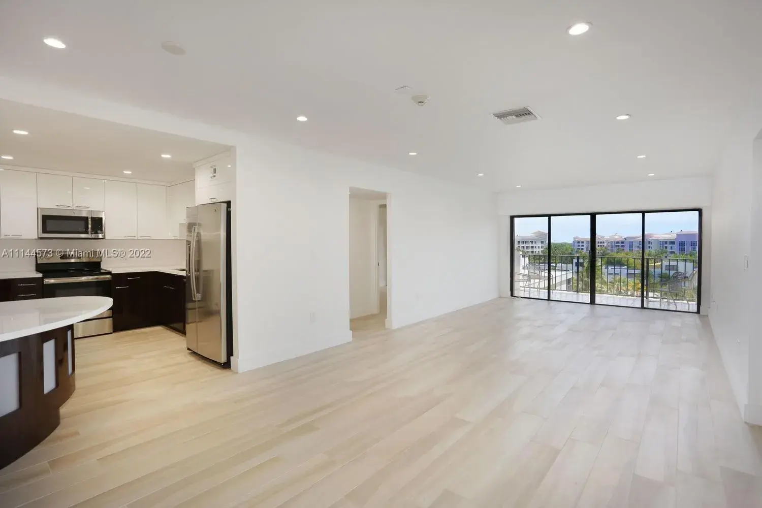 2 bedroom 2 bath for rent at 575 Crandon Blvd # 708, Key Biscayne FL 33149