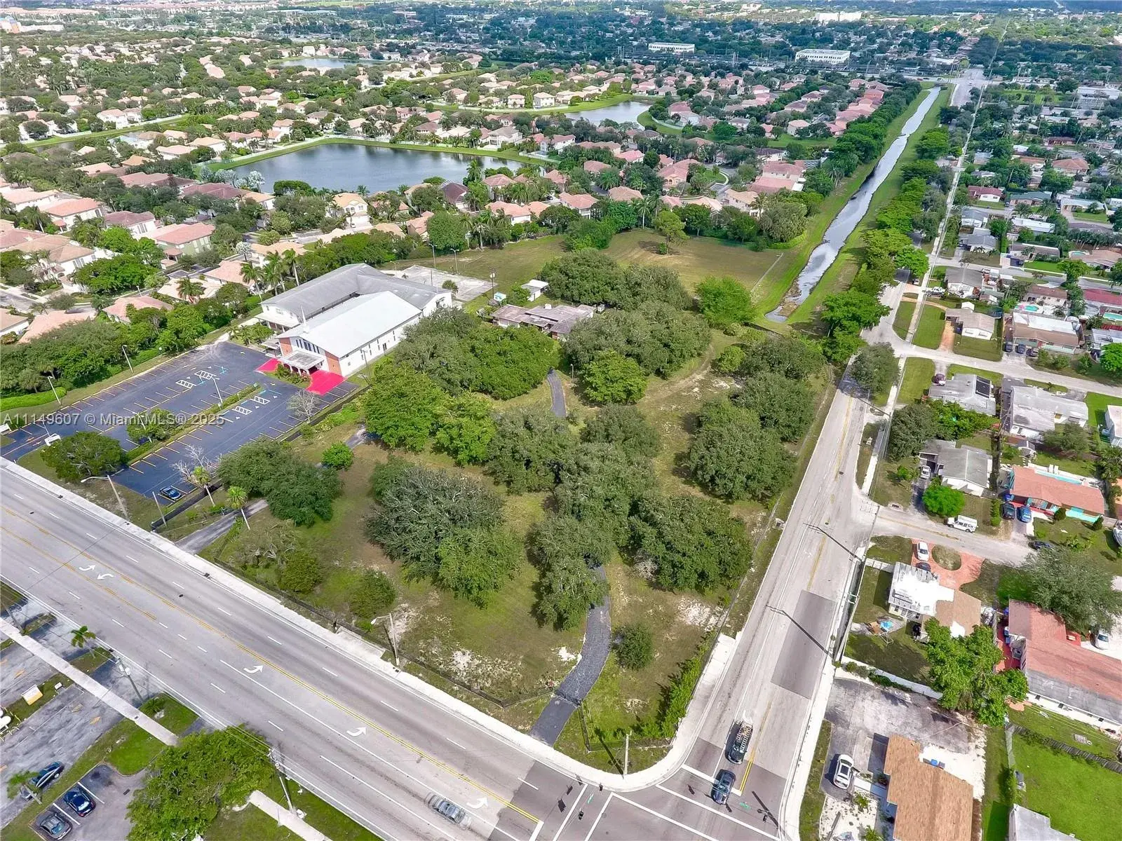 Land/Boat Docks for sale at 7227 Taft St, Pembroke Pines FL 33024