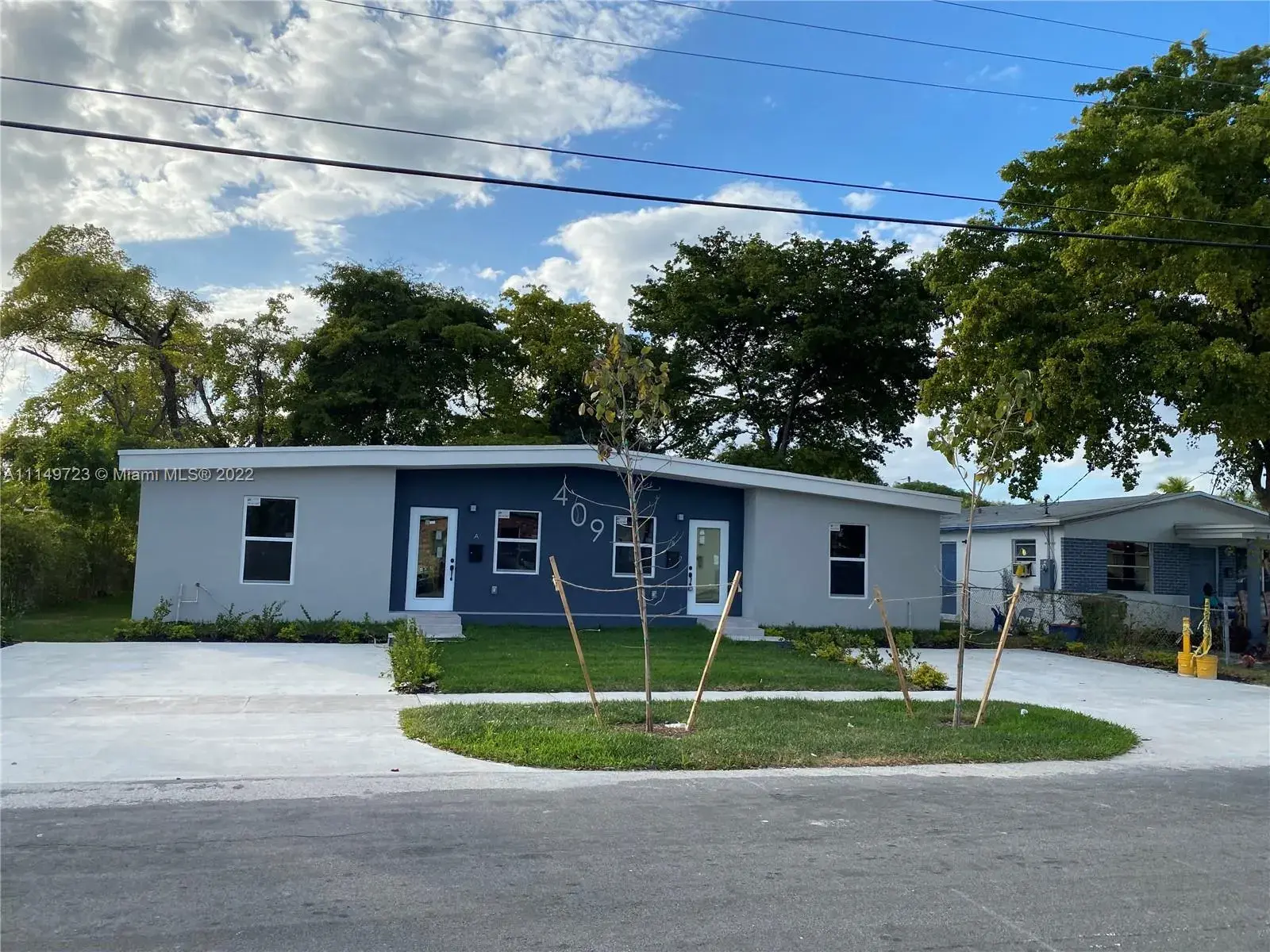 409 NW 4th Ave, Hallandale Beach FL 33009