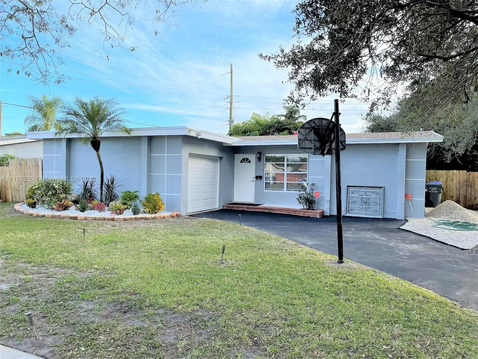 3 bedroom 2 bath Residential for sale at 6390 Park St, Hollywood FL 33024