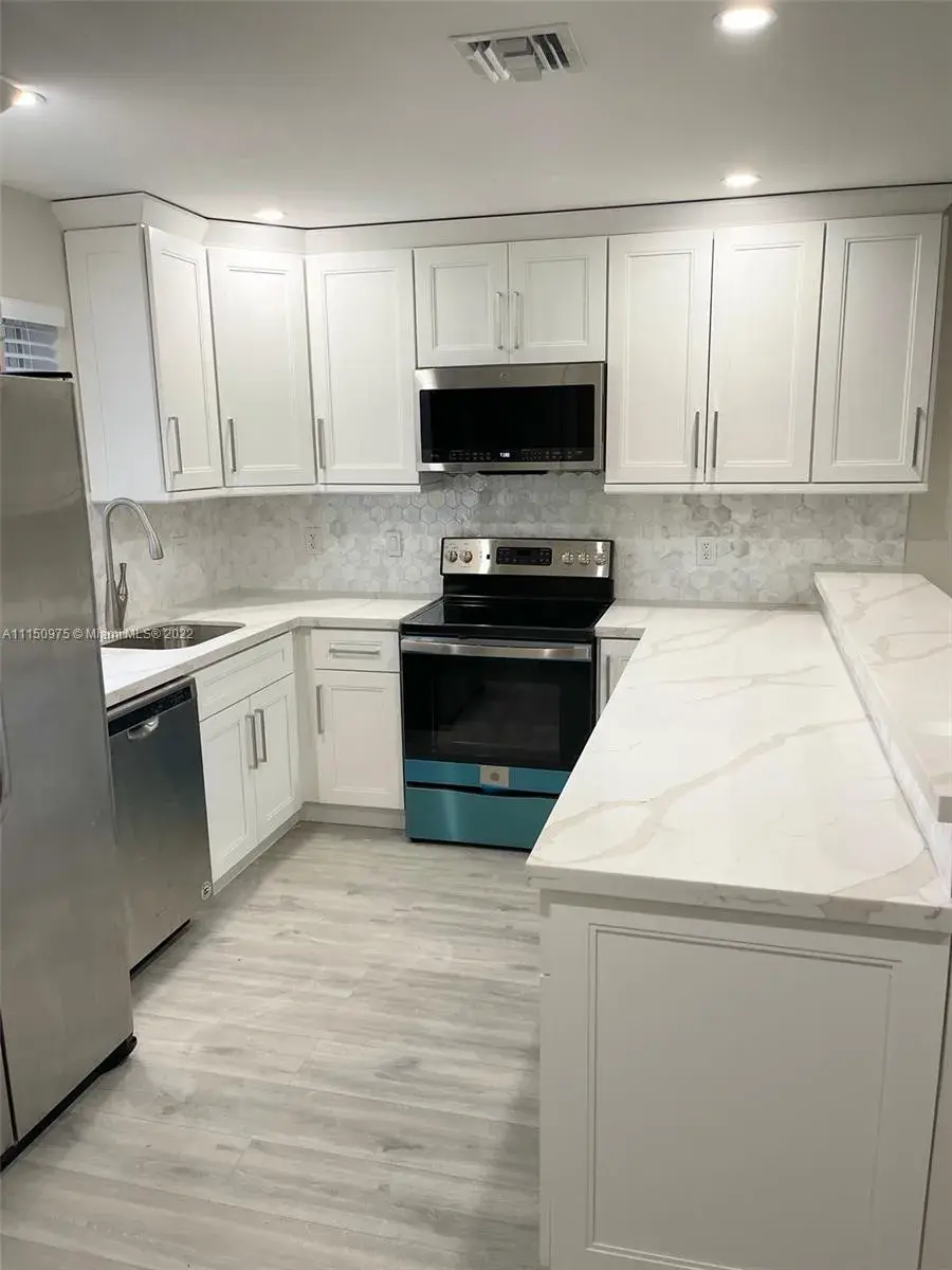 2314 Johnson St # 5A, Hollywood FL 33020