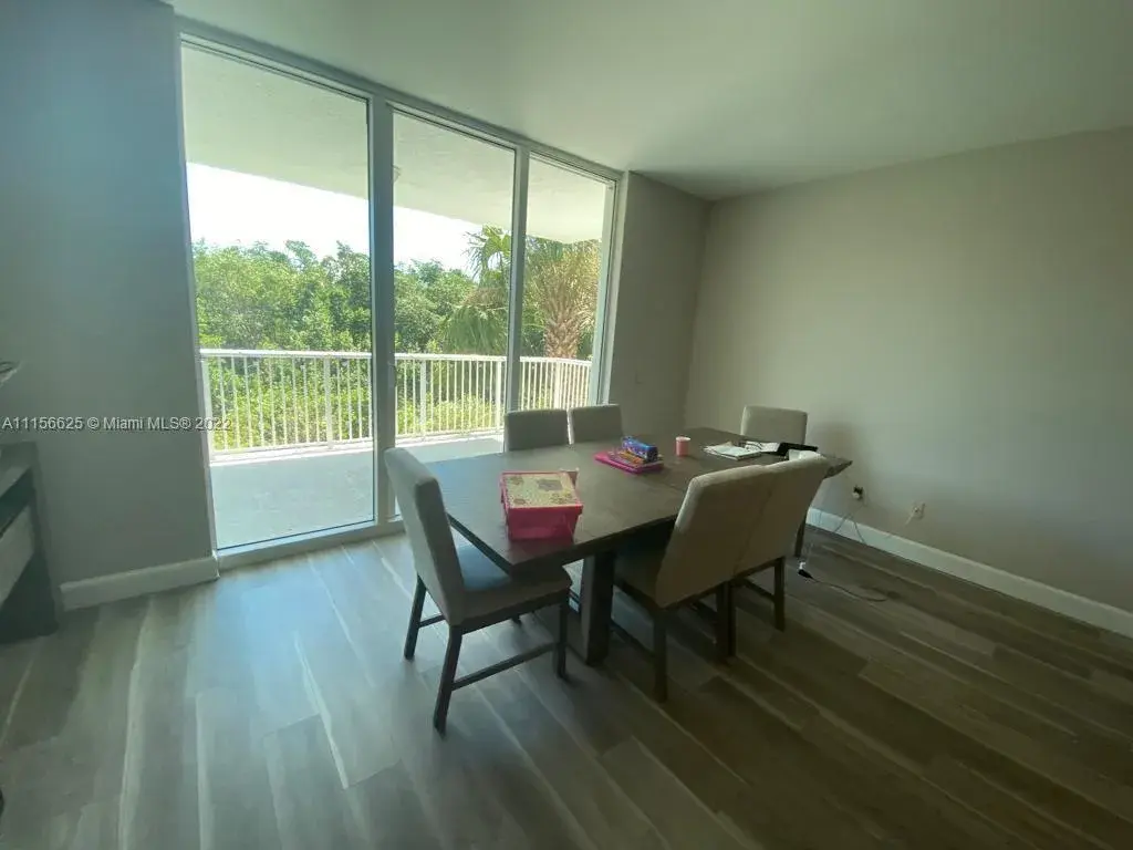 14951 Royal Oaks Ln # 203, North Miami FL 33181