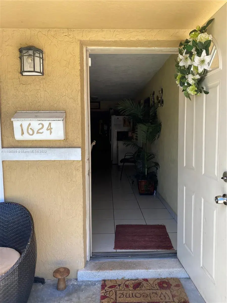1624 S 23rd Ave, Hollywood FL 33020